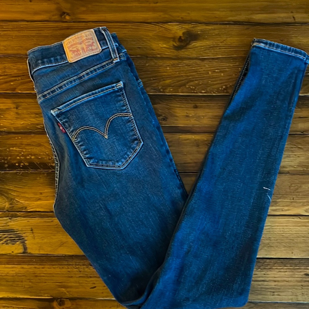 Womens Levi’s 720 high rise super skinny sz 27
